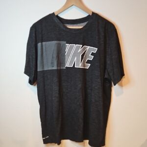 Nike Men's Black Dri-Fit T-Shirt Sz. XL